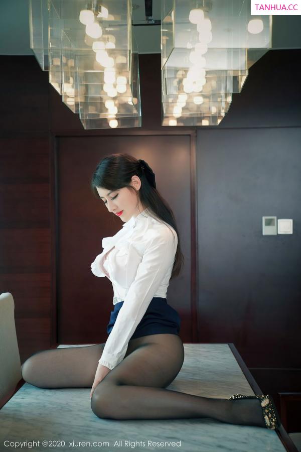 陈诗诗 诗诗 [XiuRen]高清写真图 2020.08.13 No.2437 诗诗kiki第19张图片